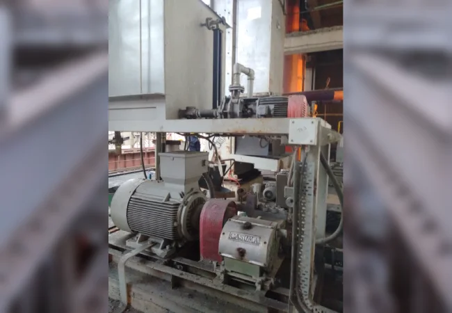 custom engineered high pressure water jet system for industrial cleaning