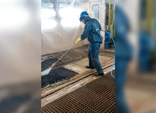 Paint shop cleaning using industrial water jet blasting